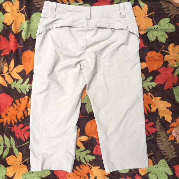 Columbia Beige Mid Rise Capris Size 6 | Hiking - Picture 3 of 6